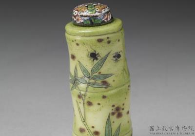 图片[2]-Glass-body painted enamel snuff bottle in the shape of a bamboo section, Yongzheng reign (1723-1735), Qing dynasty-China Archive